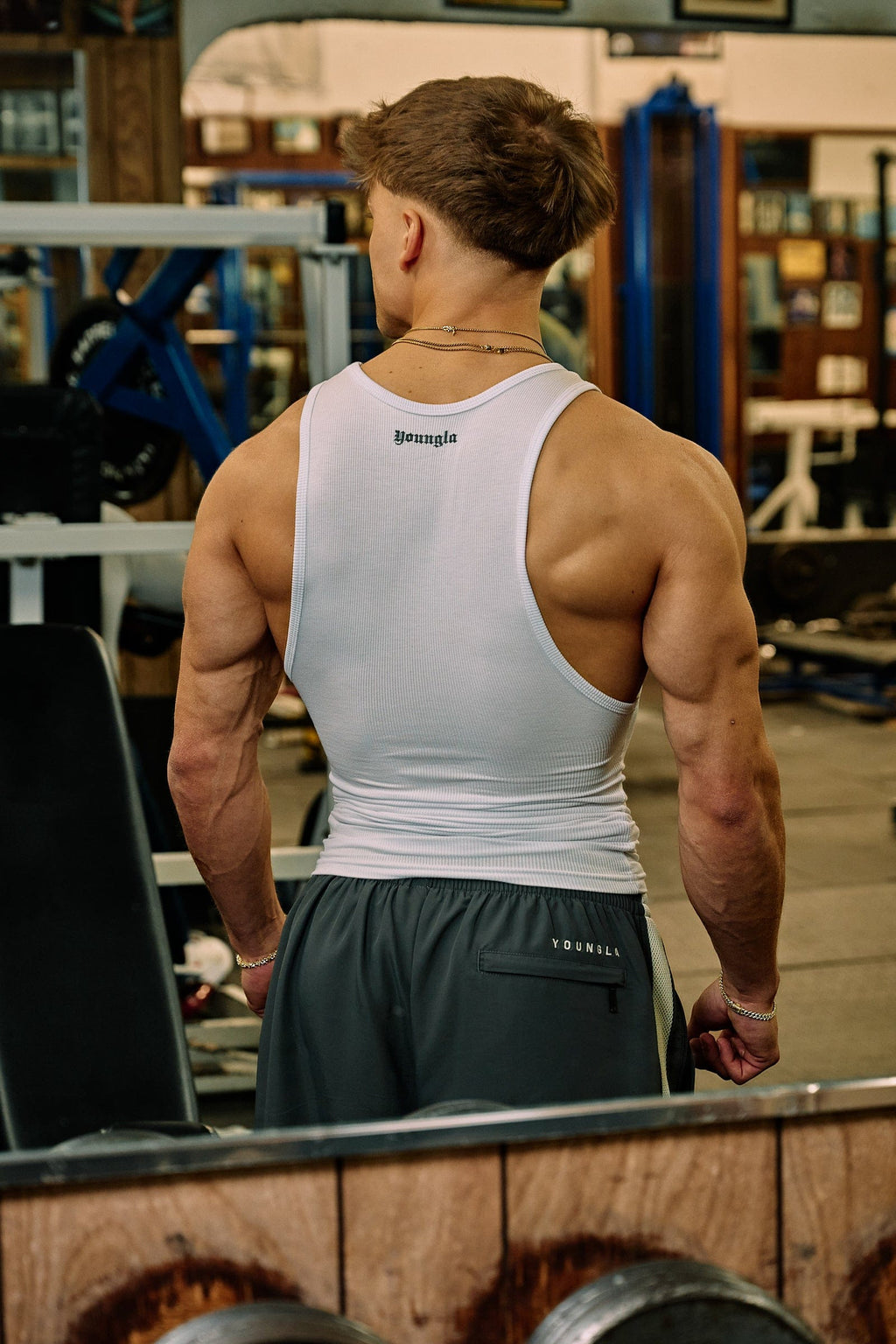 3075 - The Ultimate Wife Lovers